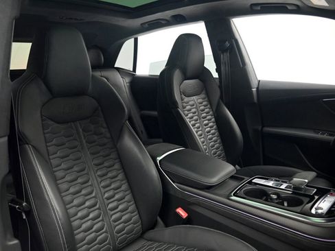 Used 2024 Audi RS Q8 image 12