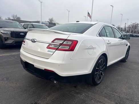 Used 2018 Ford Taurus SHO image 8
