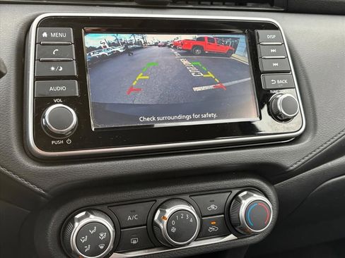 Used 2025 Nissan Versa S image 11