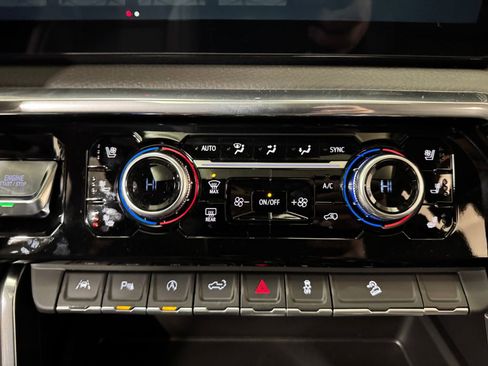 New 2026 GMC Sierra 1500 Denali w/ Denali Reserve Package image 15