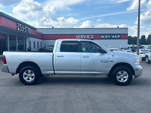 Used 2018 RAM 1500 Classic SLT RWD image 2