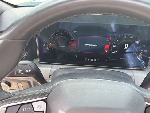 Used 2024 Ford Mustang Convertible RWD image 14