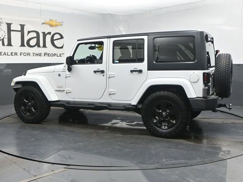 Used 2013 Jeep Wrangler Unlimited Sahara w/ Dual Top Group AWD/4WD image 51