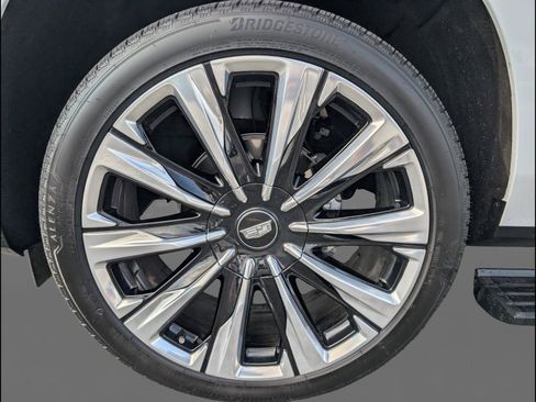 Used 2026 Cadillac Escalade Luxury w/ Touring Package AWD/4WD image 25