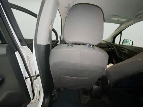Used 2021 Chevrolet Trax LS w/ Tint and Cruise Package FWD image 39