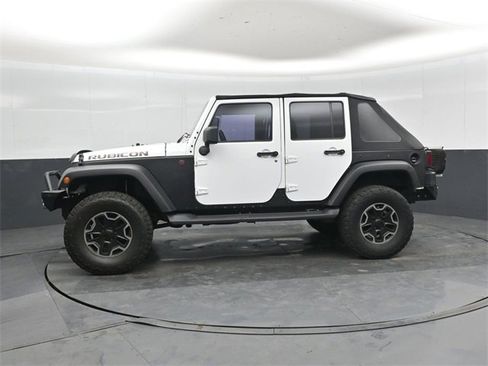 Used 2015 Jeep Wrangler Unlimited Rubicon image 50
