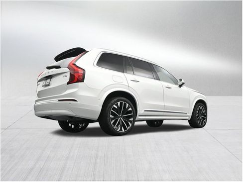 Certified 2025 Volvo XC90 T8 Plus w/ Protection Package Premier AWD/4WD image 26