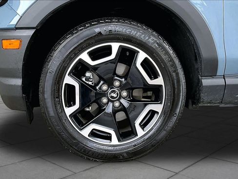 Used 2024 Ford Bronco Sport Outer Banks w/ Tech Package AWD/4WD image 11