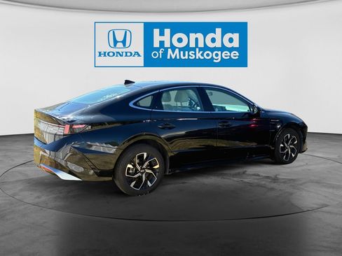Used 2025 Hyundai Sonata SEL FWD image 4