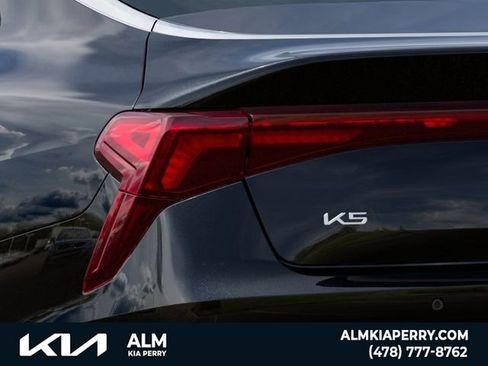 New 2026 Kia K5 LXS FWD image 11