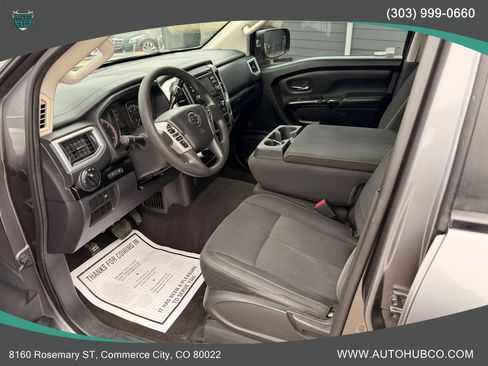 Used 2017 Nissan Titan SV AWD/4WD image 8