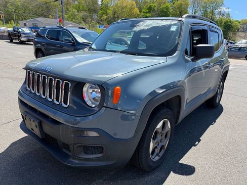 Used 2017 Jeep Renegade Sport w/ Power & Air Group AWD/4WD image 3