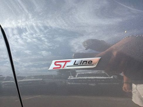 Used 2025 Ford Escape ST-Line Select AWD/4WD image 13