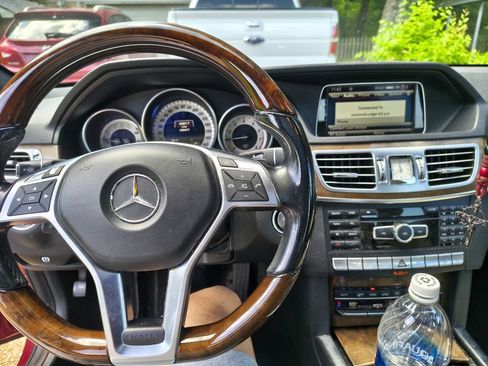 Used 2014 Mercedes-Benz E 350 Sedan image 6