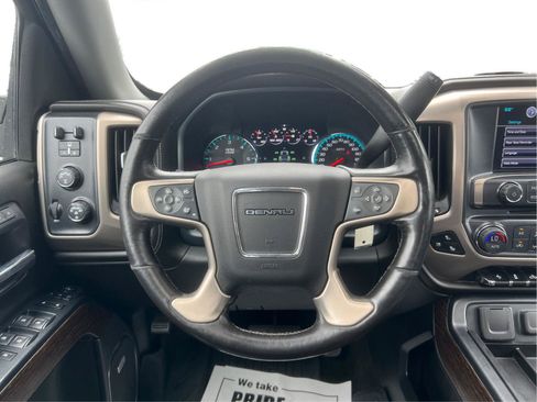 Used 2018 GMC Sierra 1500 Denali AWD/4WD image 17