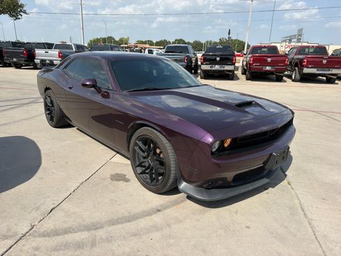 Used 2021 Dodge Challenger R/T w/ Blacktop Package RWD image 2