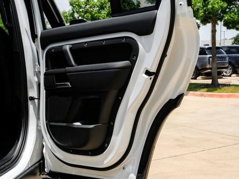 New 2026 Land Rover Defender 110 X-Dynamic SE AWD/4WD image 53