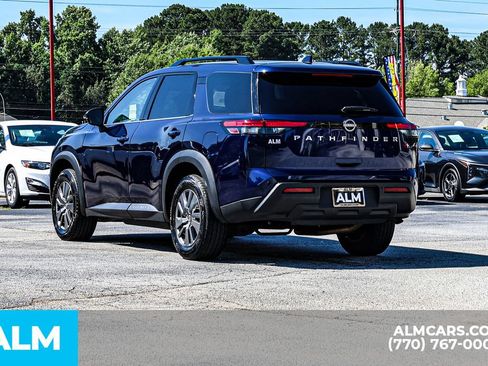 Used 2025 Nissan Pathfinder SV FWD image 7