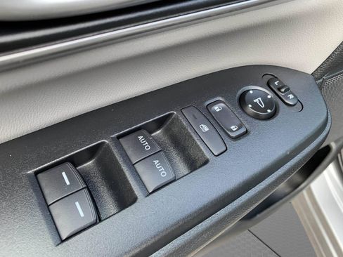Used 2020 Honda CR-V EX-L image 12