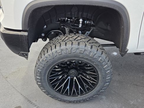 New 2026 Chevrolet Silverado 2500 LT w/ Trail Boss Package AWD/4WD image 4