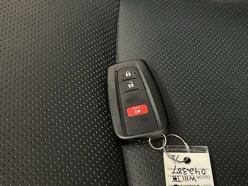Used 2022 Toyota 4Runner Limited AWD/4WD image 39