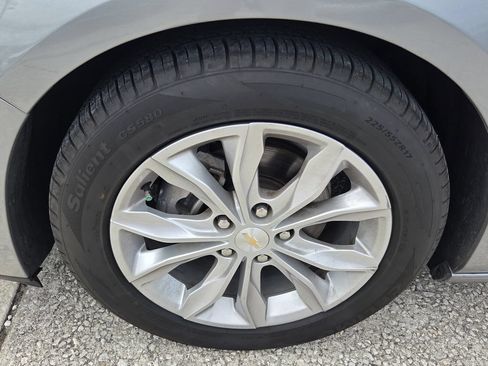 Used 2024 Chevrolet Malibu LT FWD image 9