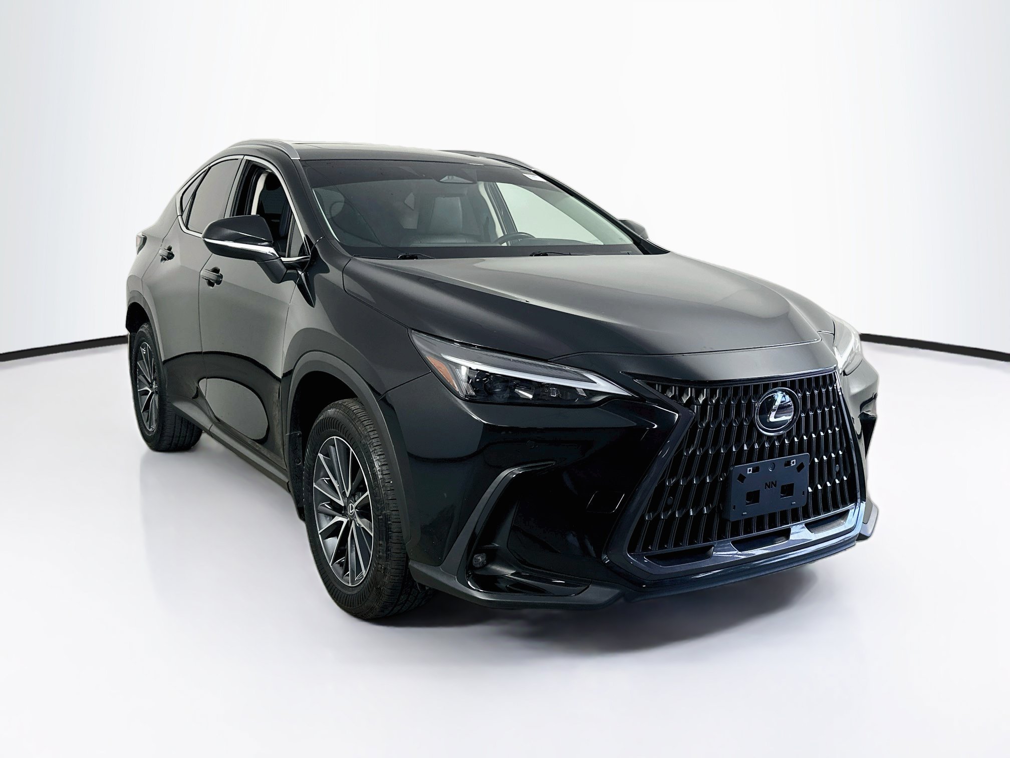 Used 2025 Lexus NX 350 AWD w/ Accessory Package (2T) image 3