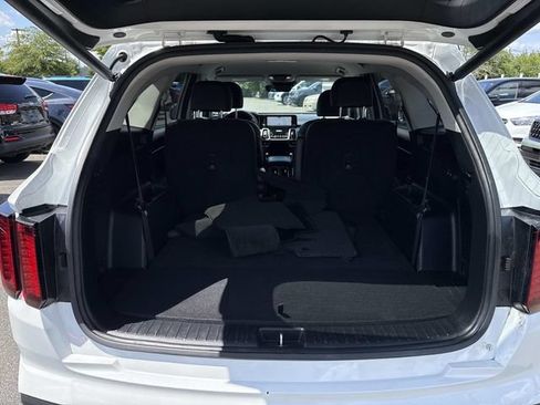 Used 2023 Kia Sorento EX AWD/4WD image 12