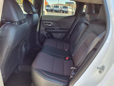 New 2026 Nissan Kicks SR FWD image 10