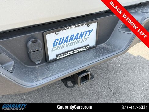 Used 2022 Jeep Gladiator Sport image 17