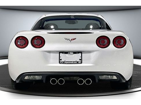 Used 2007 Chevrolet Corvette Coupe w/ Preferred Equipment Group RWD image 5
