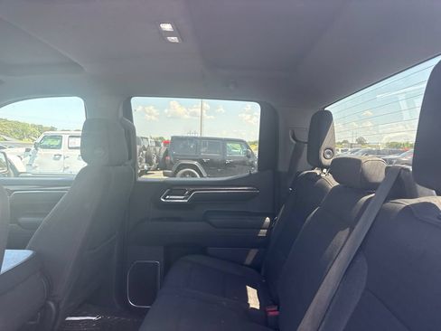 Used 2023 Chevrolet Silverado 1500 LT AWD/4WD image 13