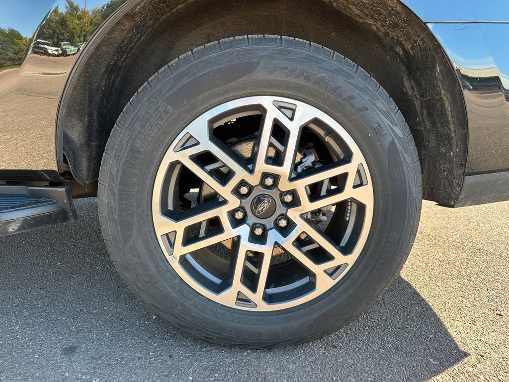 Used 2025 Ford Expedition Active AWD/4WD image 42