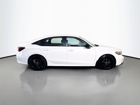 Used 2025 Honda Civic Sport image 11