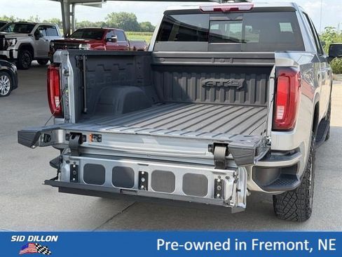 Certified 2024 GMC Sierra 1500 AT4 w/ Technology Package AWD/4WD image 5
