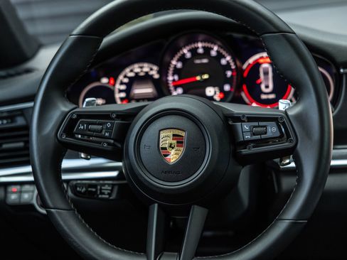 Certified 2023 Porsche Panamera Platinum Edition image 14