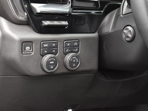 Used 2025 Chevrolet Silverado 1500 High Country image 23