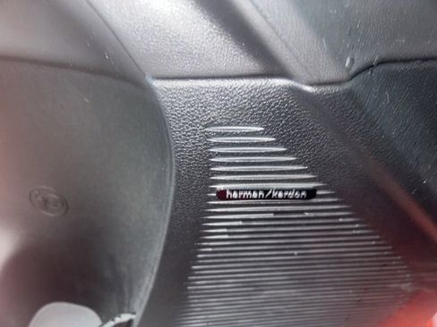 Used 2023 Dodge Challenger R/T w/ Plus Package image 18