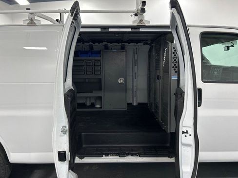 Used 2019 Chevrolet Express 2500 Extended w/ Driver Convenience Package RWD image 8