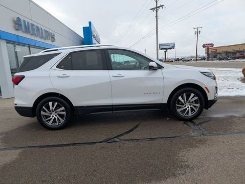 Used 2024 Chevrolet Equinox Premier image 3