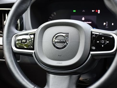 Used 2025 Volvo XC60 B5 Plus AWD/4WD image 21