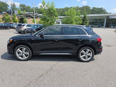 Used 2021 Audi Q3 2.0T Premium w/ Convenience Package AWD/4WD image 6