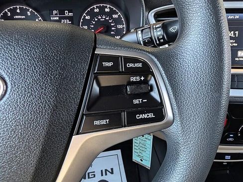 Used 2022 Hyundai Accent SEL FWD image 22
