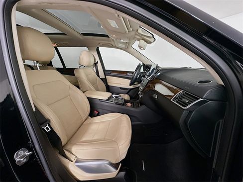 Certified 2019 Mercedes-Benz GLS 550 4MATIC image 30