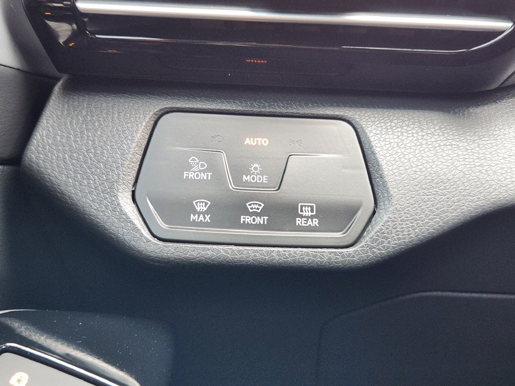 Certified 2023 Volkswagen ID.4 Pro S AWD/4WD image 21