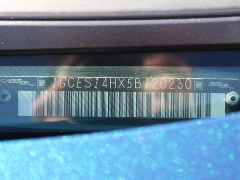 Used 2005 Chevrolet SSR w/ Preferred Equipment Group image 29