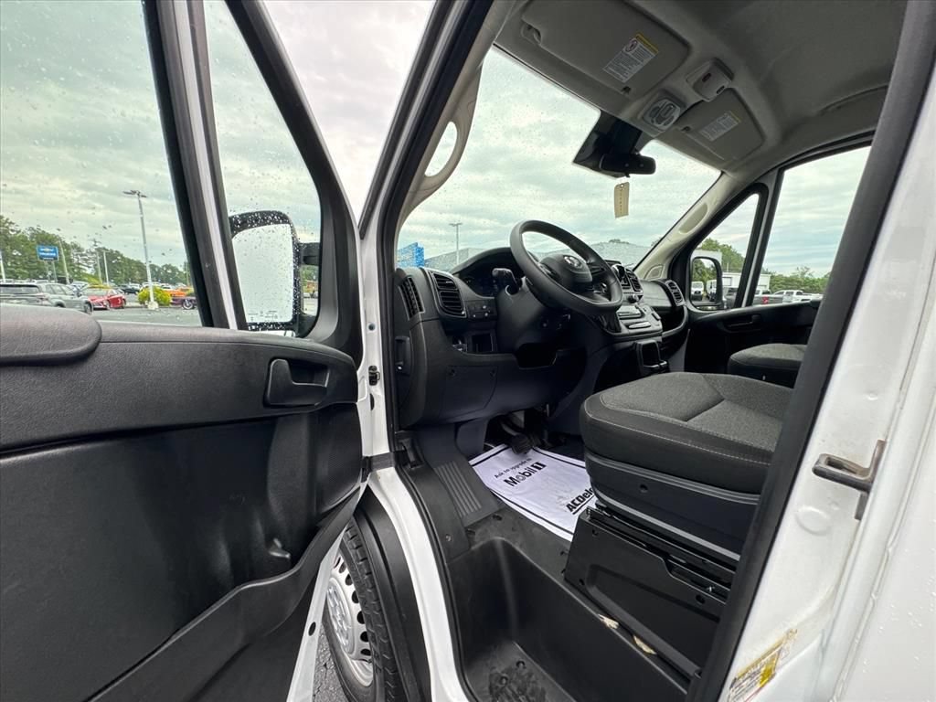 Used 2025 RAM ProMaster 2500 w/ U-Haul Equipment Group FWD image 14