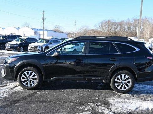 Used 2024 Subaru Outback Premium AWD/4WD image 4