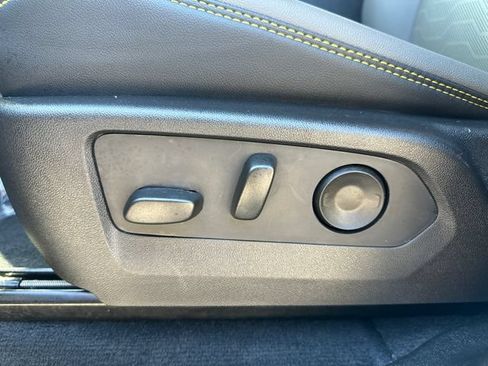 Used 2025 Chevrolet Colorado ZR2 w/ Technology Package AWD/4WD image 30