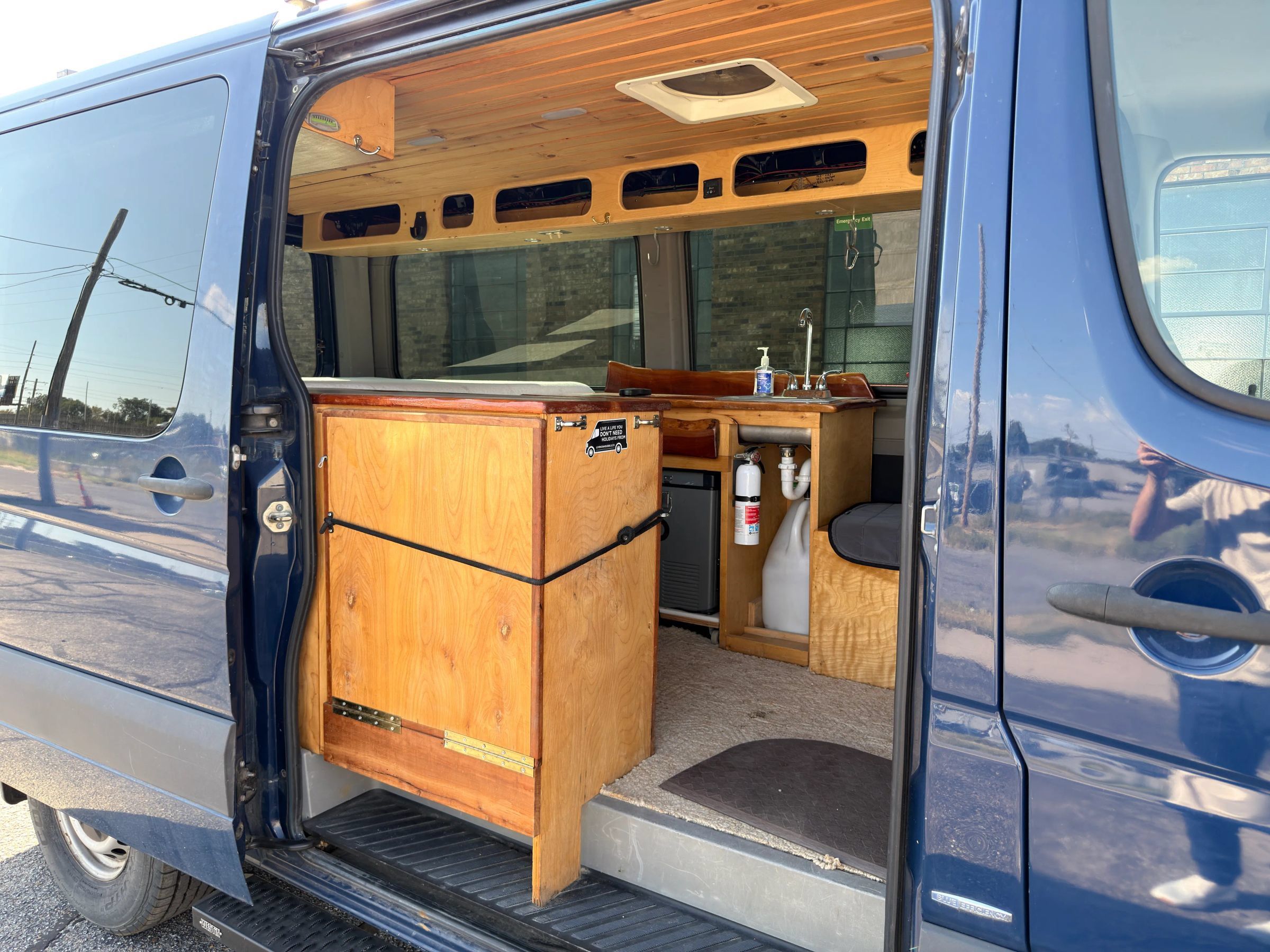 Used 2012 Mercedes-Benz Sprinter 2500 image 26